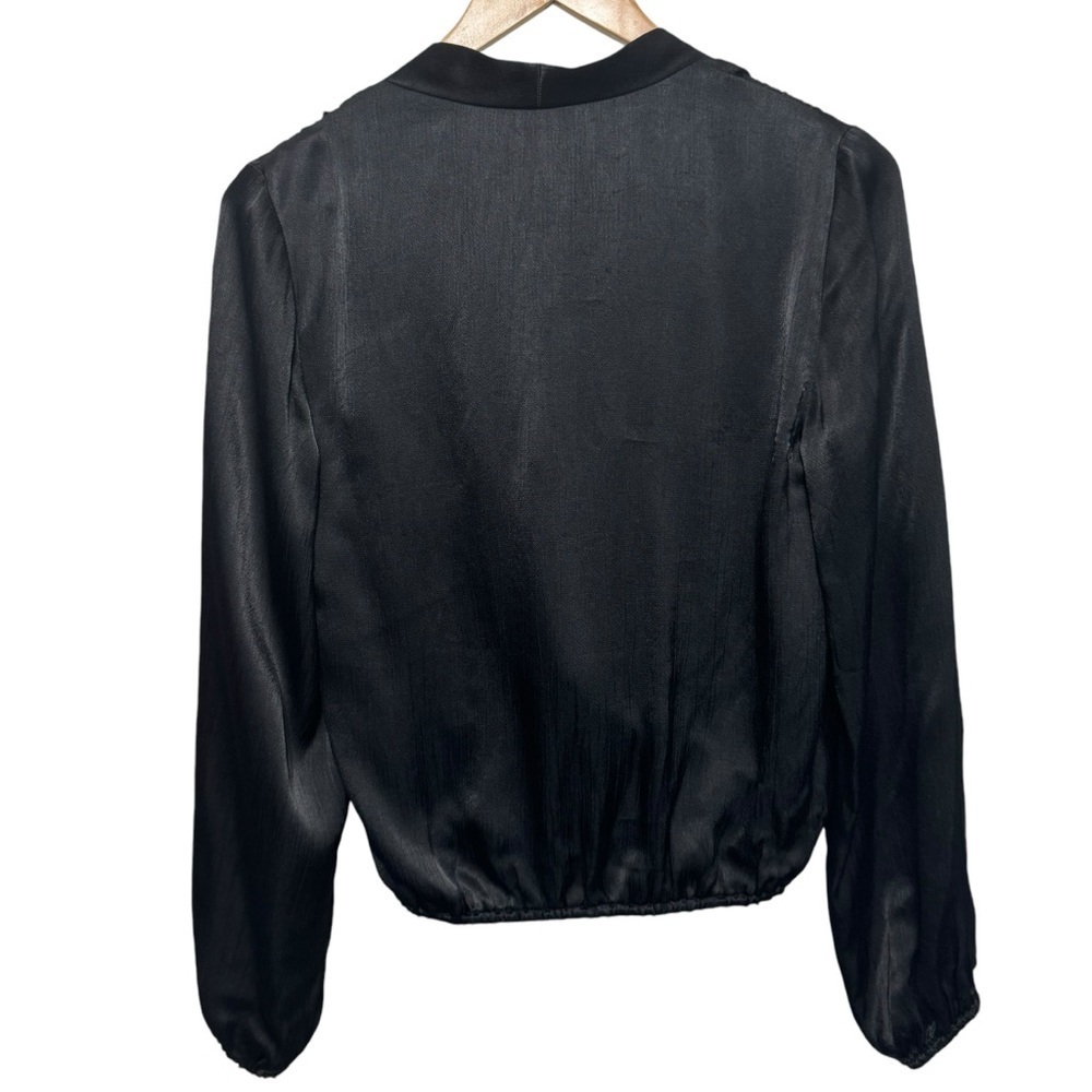 BOBI BLACK Sleek Textured LOGAN Woven Surplice Top Sz S - Picture 3 of 8